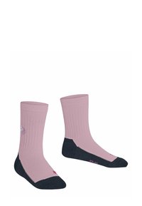 Rosa gerippte Baumwollsocken mit einem dunkelgrauen Grund, ausgestattet mit verstärkten Zehen und Fersen. Gestickte Details verleihen Textur.