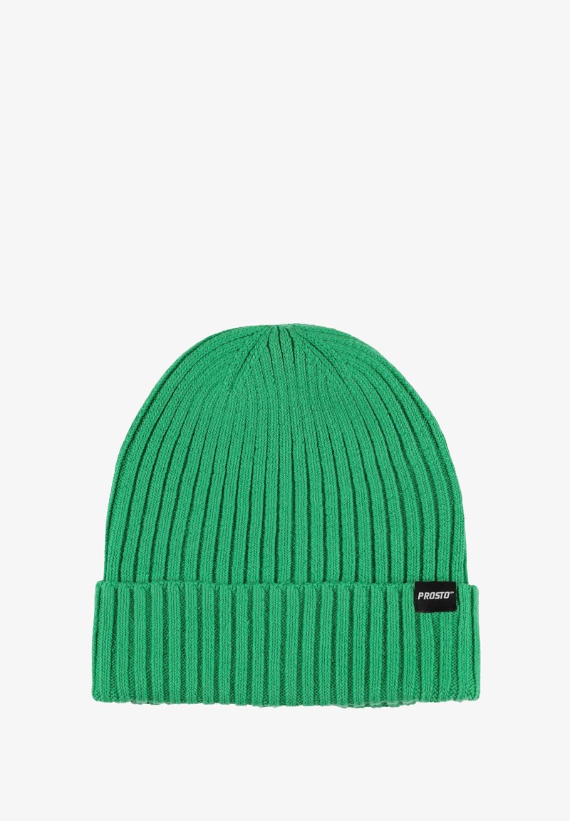 Zielona dziergana czapka typu beanie z prążkowaną fakturą i podwiniętym mankietem. Po boku znajduje się czarna metka z logo.
