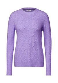 Pull en tricot violet avec un col rond, un motif en torsades et des formes en losange texturées sur le devant et les manches.