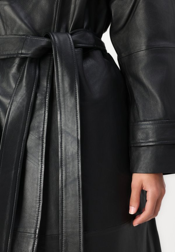 KASTANJE  - Trenchcoat3