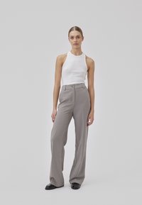 Modström GALE PANTS - Trousers - steeple gray