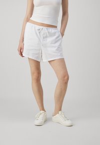 Gina Tricot RELAXED BLEND - Šorti - white