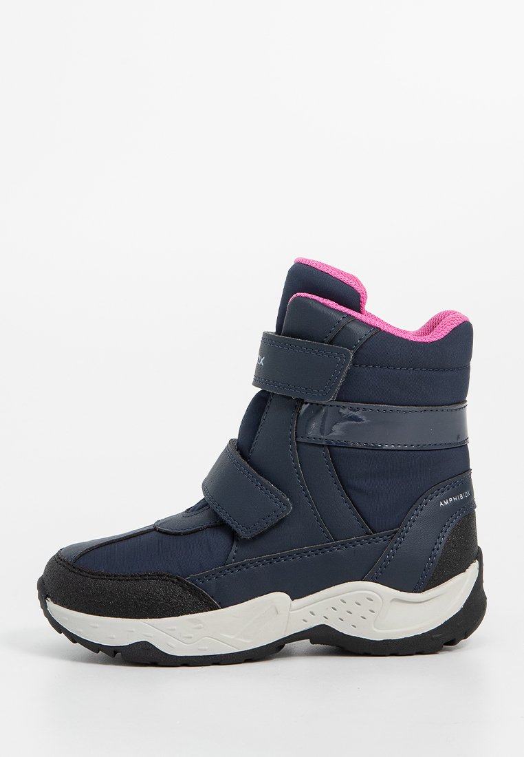 Marineblauer wasserdichter Stiefel mit pinken Akzenten, ausgestattet mit einem Klettverschluss, gepolstertem Schaft und strukturiertem Gummisohle für besseren Halt.