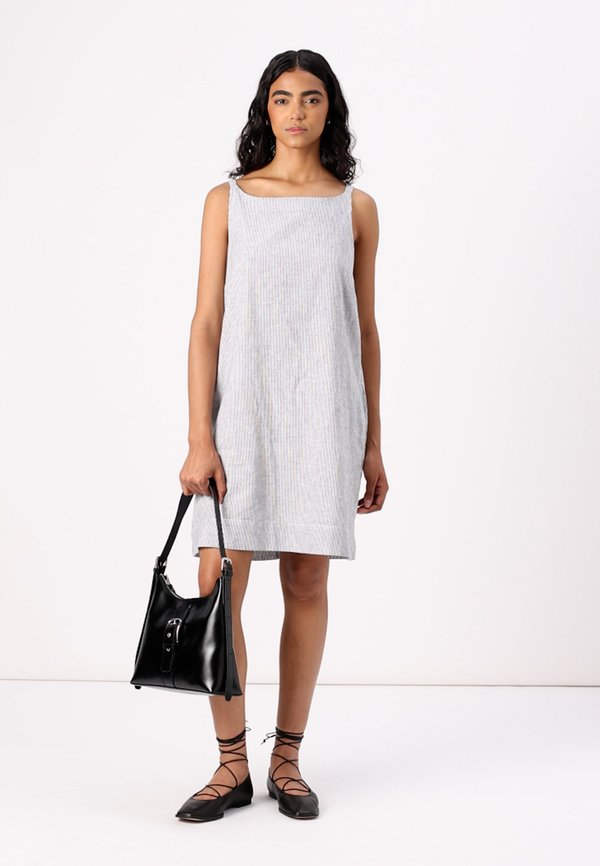 APRON NECK MINI FAST - Day dress2