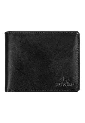 Cartera de cuero negro con una textura suave, diseño bifold y detalle de logo en relieve. Presenta una costura precisa y una forma elegante.