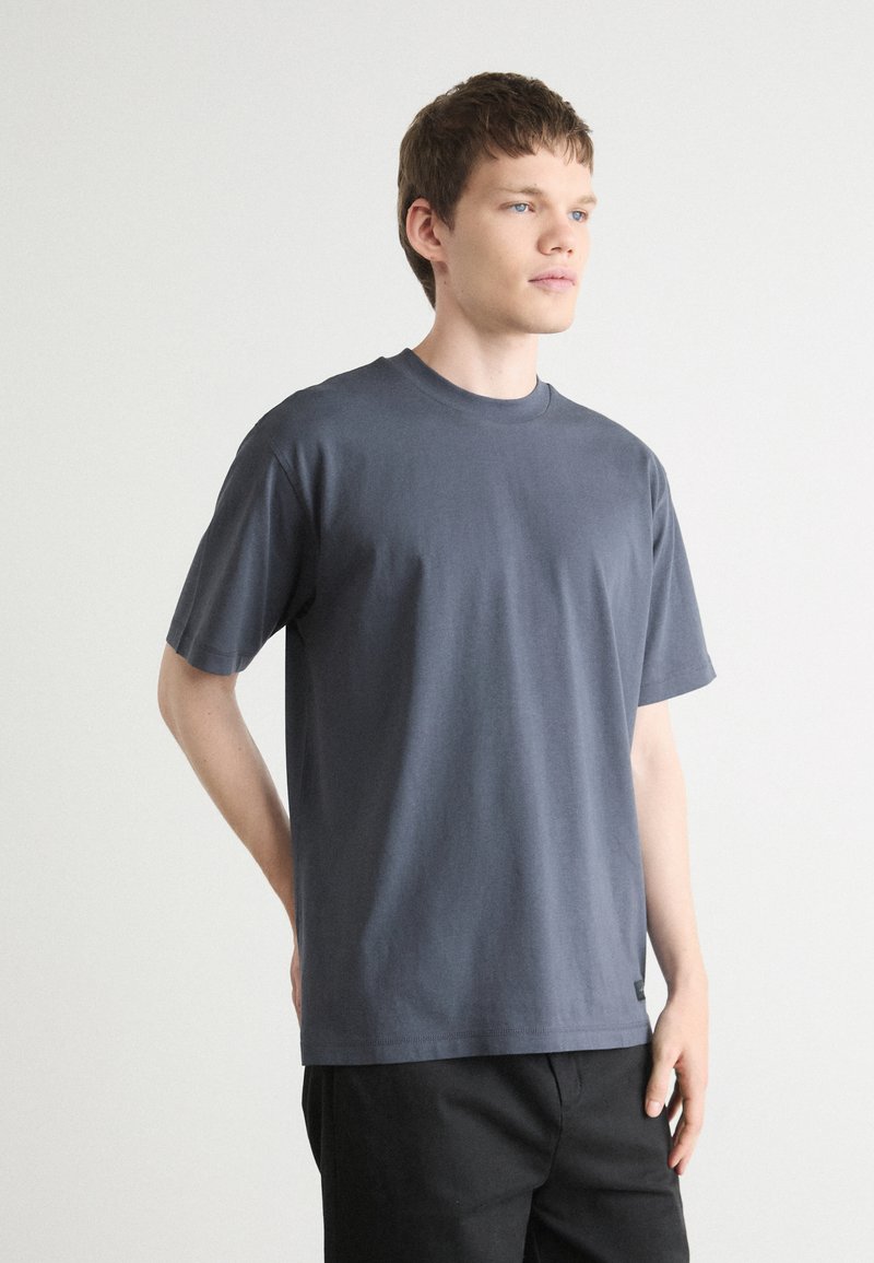 Calvin Klein Jeans LABEL RELAXED TEE - Osnovna majica kratkih rukava - ebony