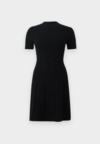 Μαύρο πλεκτό φόρεμα με εφαρμοστή γραμμή, κοντά μανίκια και ψηλό λαιμό. Διαθέτει κάθετα μοτίβα πλέξης με καλώδιο για υφή.