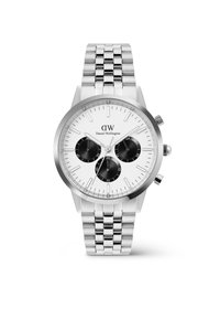 Orologio da polso in metallo argentato con quadrante bianco, tre sottodial neri, indici delle ore argentati e brandizzazione Daniel Wellington sul quadrante.