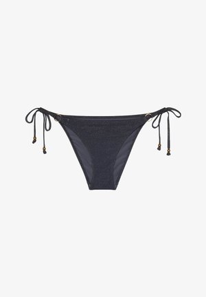Schwarzes glitzerndes Bikinihöschen mit Seitenschnüren und goldenen Perlendetails vor weißem Hintergrund.