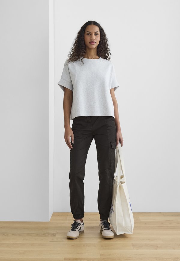 OXCOCO REGULAR FIT - Cargo trousers2