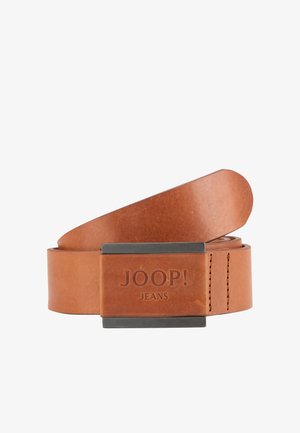 Cintura in pelle color tan con finitura liscia, dotata di una fibbia metallica rettangolare incisa con "JOOP! JEANS" e dettagli cuciti.
