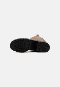 Koi Footwear WINTU LONG CHUNKY WESTERN - Cowboy és motoros csizmák - brown