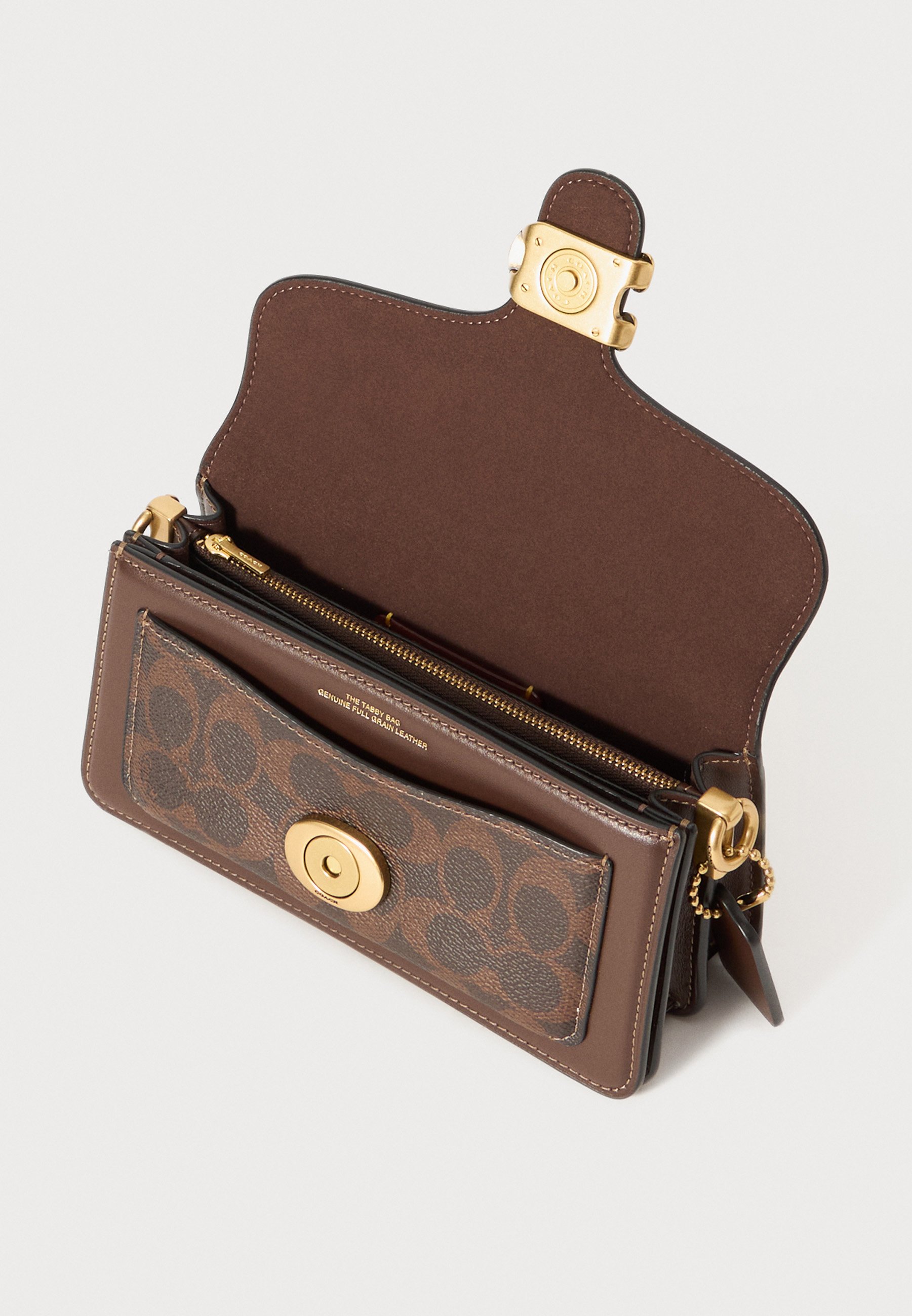 COACH TABBY SHOULDER BAG 26 IN SIGNATURE CANVAS WITH QUILTING