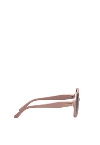 Gafas de sol de plástico rosa con montura cuadrada, lentes grises y varillas delgadas con detalles dorados y un acabado suave.