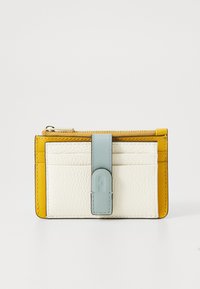 Portafoglio in pelle con una combinazione di colori giallo e bianco. Presenta una fascia blu chiaro e diverse fessure per carte. Finitura testurizzata e chiusura con zip.