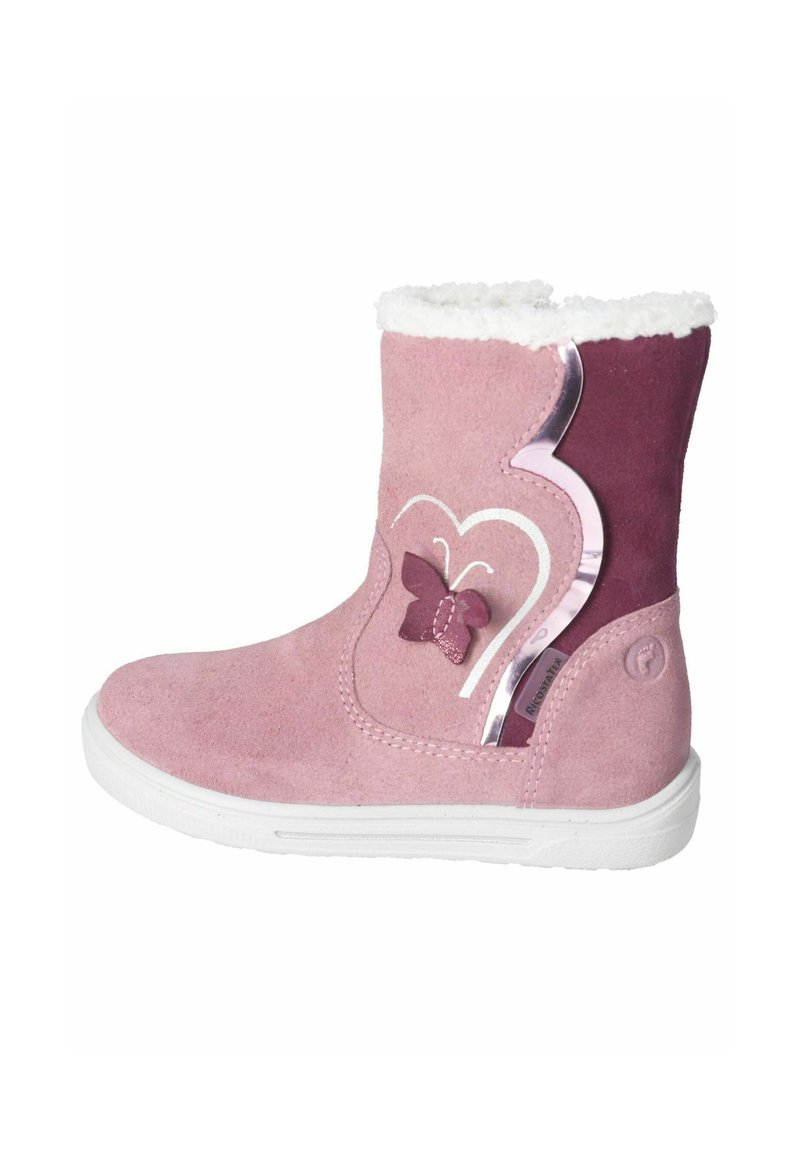 Botas de tobillo de ante rosa con un cuello de piel sintética blanca, con un diseño de corazón y mariposa, y una suela de goma blanca.