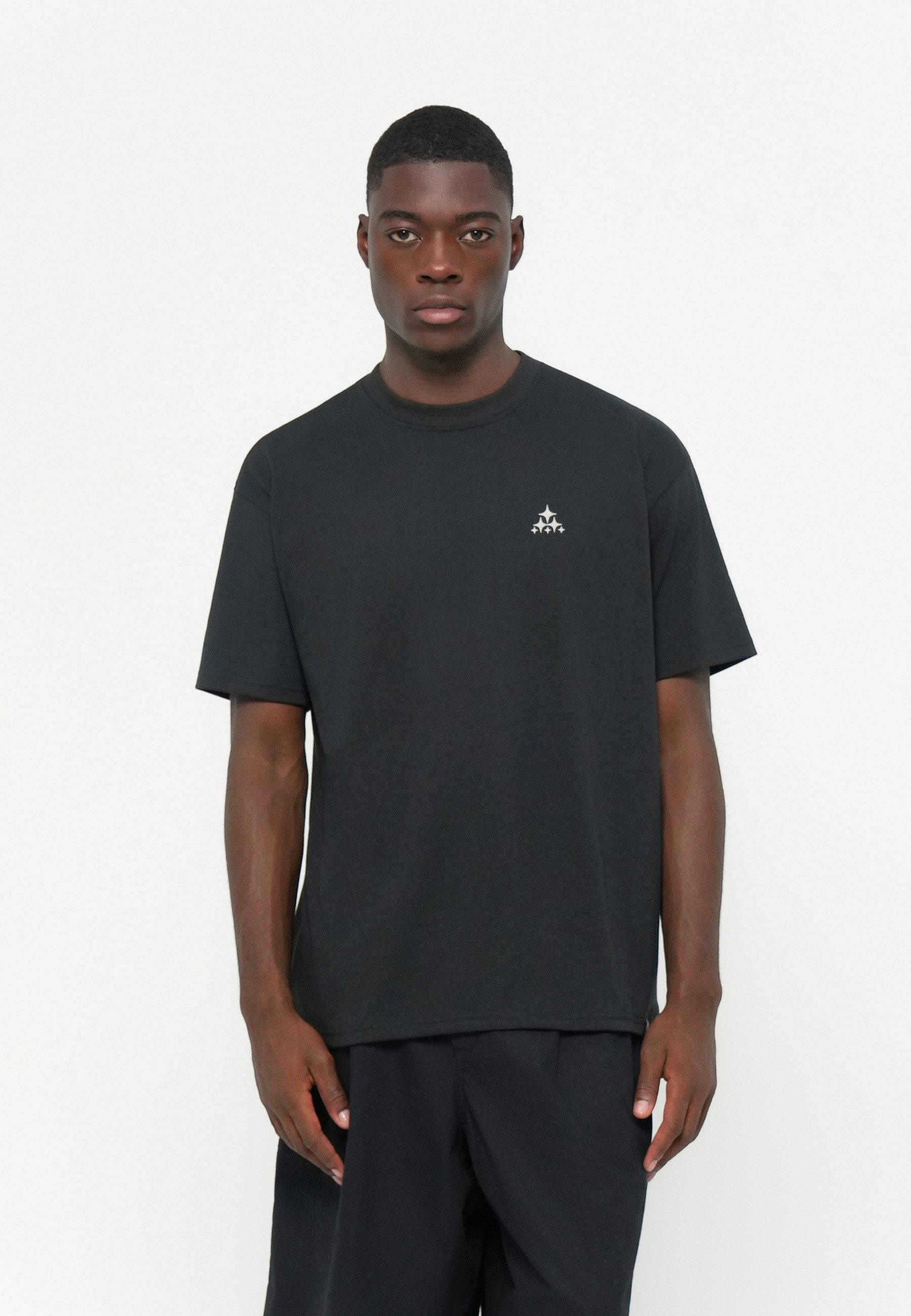 nike acg black t shirt
