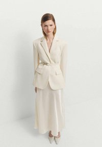 Mango BLANQUI - Kratka jakna - off-white