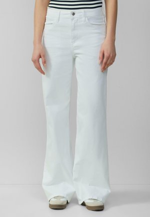 SURI WIDE - Jean flare - weiß