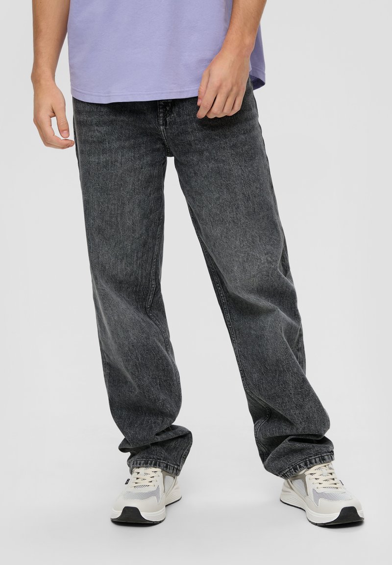 QS MID RISE - Straight leg jeans - steingrau