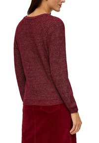s.Oliver Strickpullover - rubinrot