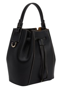 Černá kožená kabelka ve tvaru kbelíku s pevnými boky, horním madlem, kontrastním prošíváním a dekorativní mašlí na přední straně.