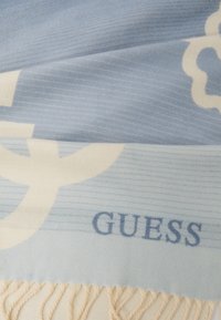 Guess Šal - sky