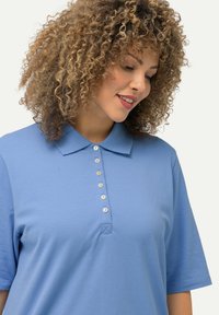 Ulla Popken MANCHES COURTES - Polotričko - cloud blue