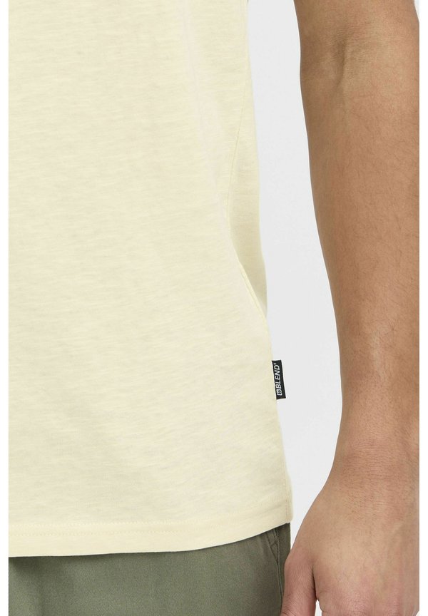 BHGORMA - Top - bleached sand3