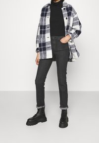 Levi's® Vaqueros rectos - black denim