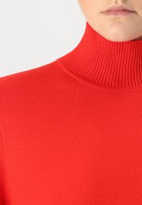 Object OBJREYNARD SQUARE SLEEVE NOOS - Strikkegenser - flame scarlet