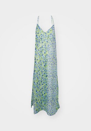 Vestido de tirantes con un diseño fluido, que presenta un escote en V. Los colores incluyen verde y azul con pequeños estampados florales en toda la prenda.