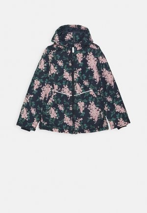 Veste d'hiver à capuche avec motif floral sombre, grappes de fleurs roses et feuilles vertes, fermeture éclair devant et deux poches latérales.