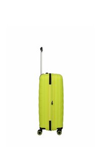 Maleta rígida de color amarillo brillante con cremallera y acentos negros. Cuenta con un mango telescópico y cuatro ruedas redondas que giran.