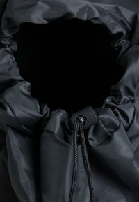 Thumbnail Image 3