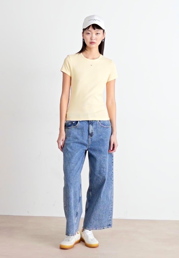 SLIM ESSENTIAL  - Print T-shirt - custard cream4