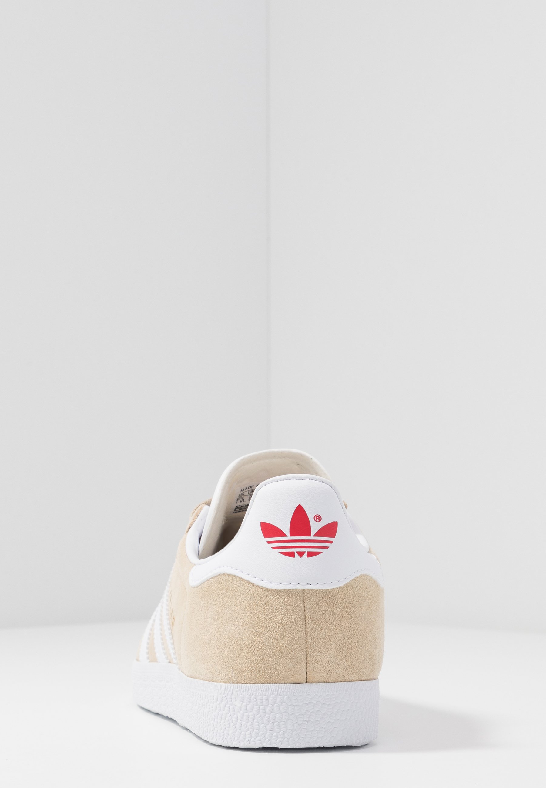 adidas originals gazelle basket basses beige adidas originals gazelle basket basses beige