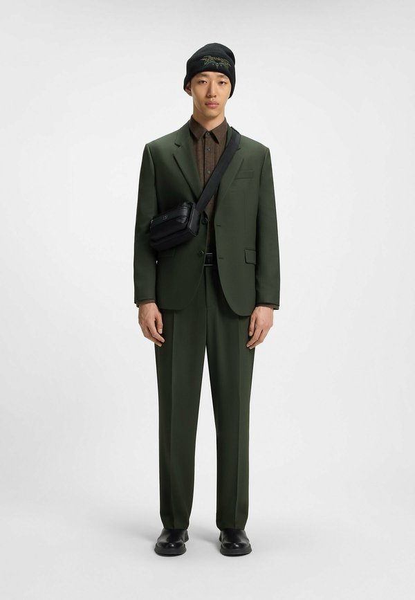 KARLO-FLIPS251X SET - Suit