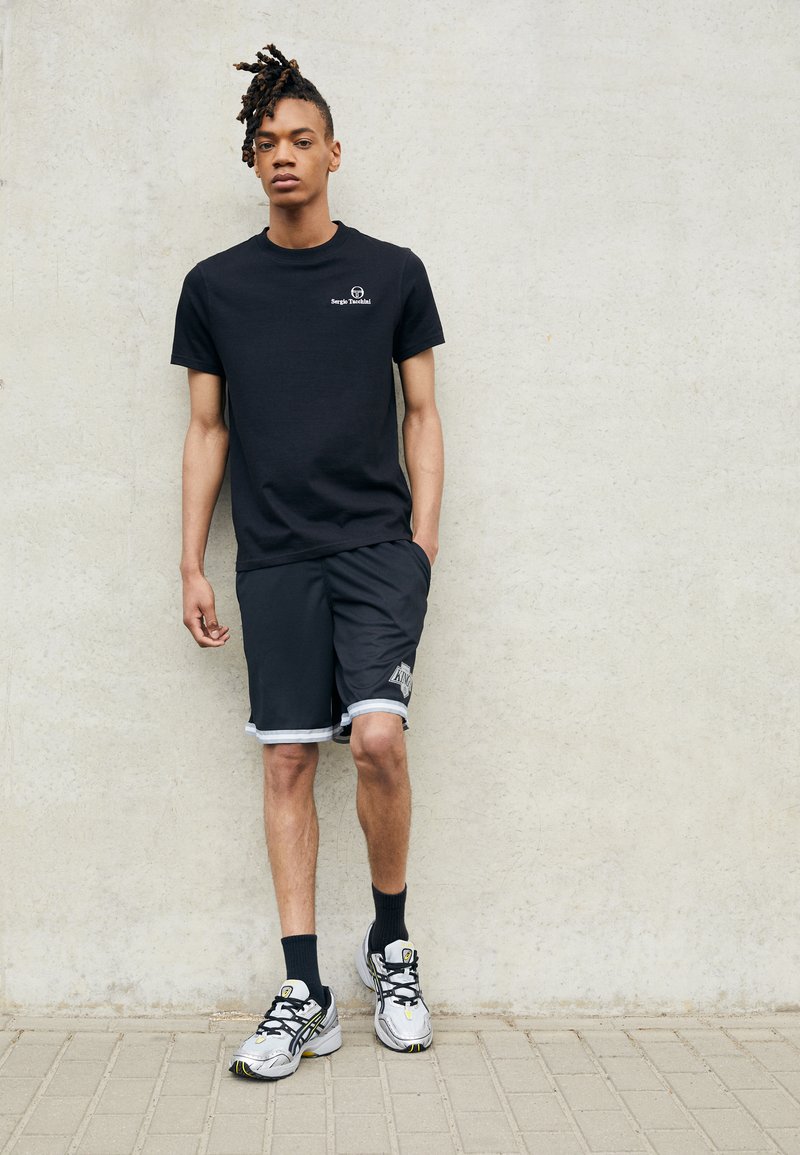 Sergio Tacchini FELTON TEE - T-shirt básica - black
