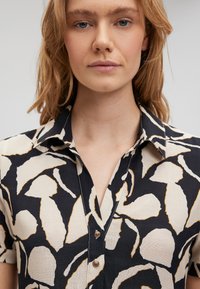 Mavi Blusenkleid - gold