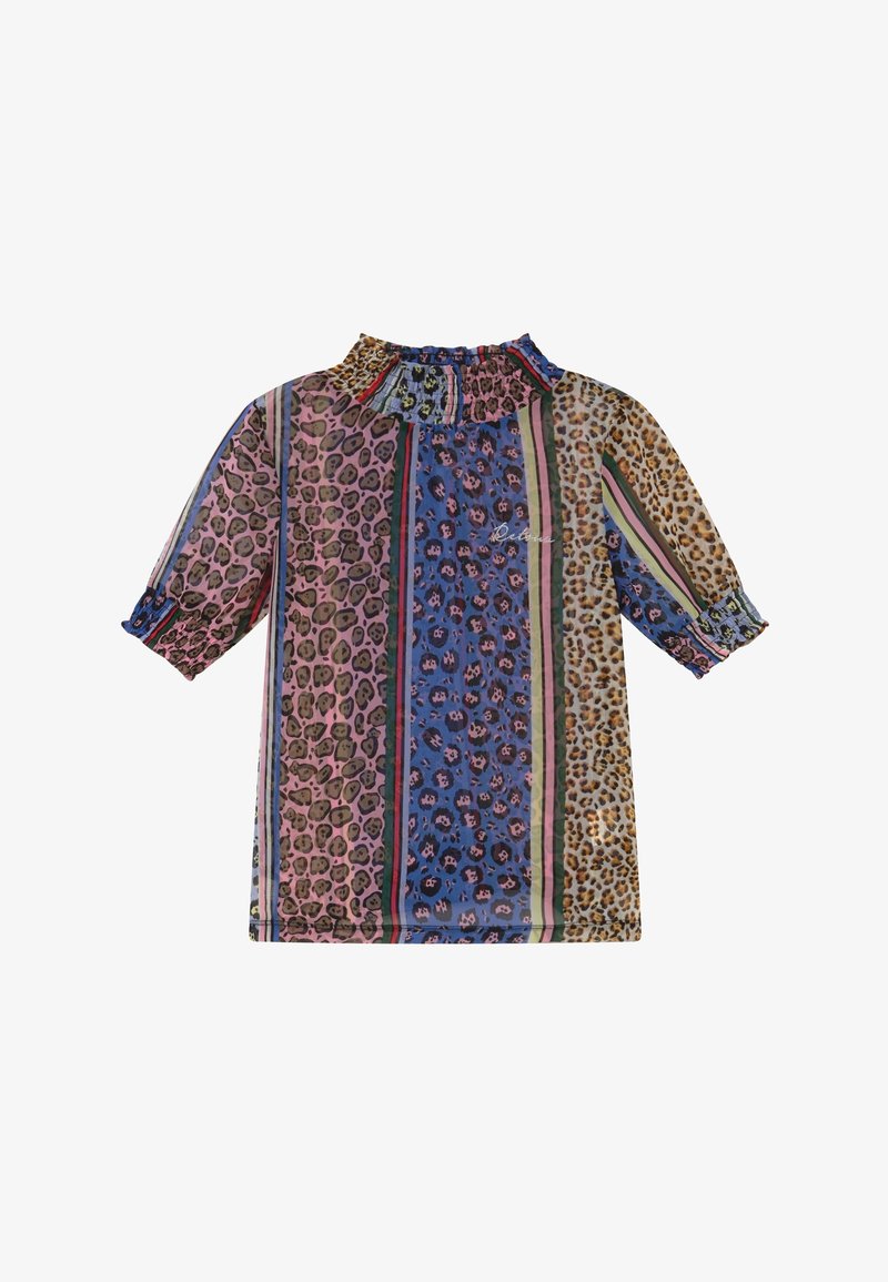 Haut à manches courtes imprimé présentant divers motifs animaliers dans des tons de rose, bleu et marron, avec un col smocké et des poignets élastiques.