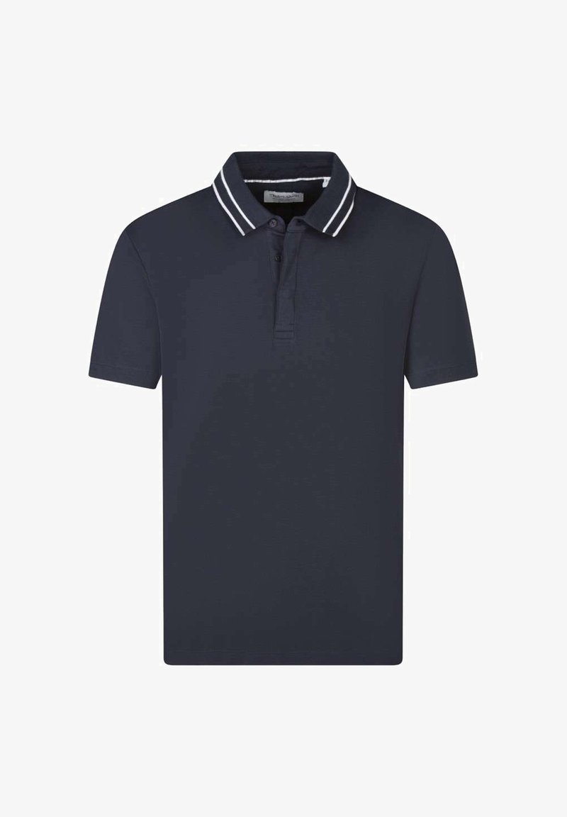 Polo bleu marine à manches courtes avec patte de boutonnage à deux boutons et col orné de deux bandes blanches.