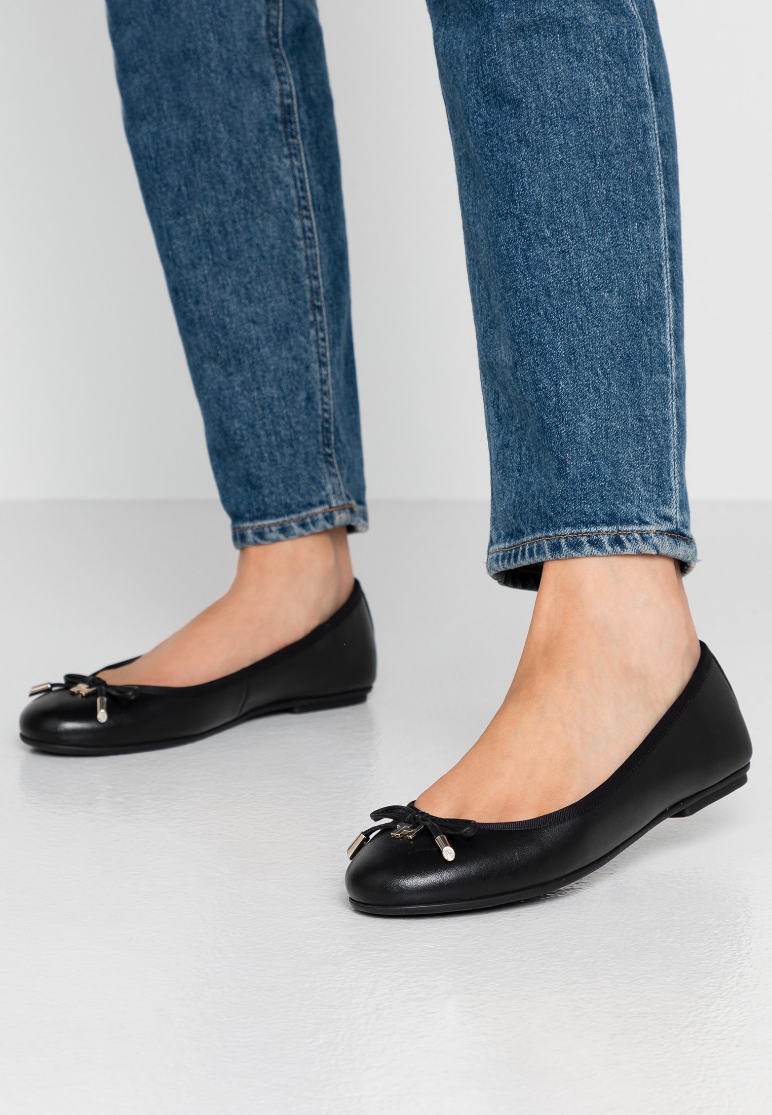 tommy hilfiger ballet flats