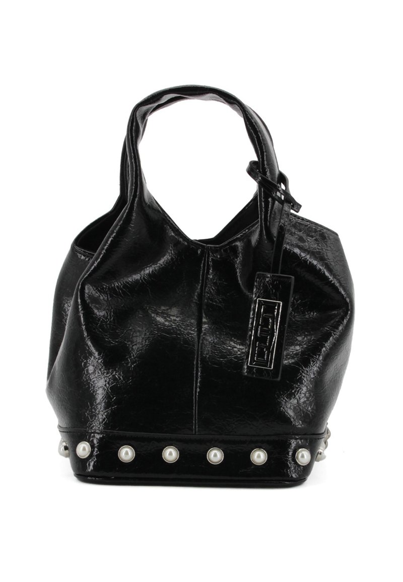 Borsa a tracolla in ecopelle nera con un design morbido, caratterizzata da una superficie testurizzata e dettagli metallici con borchie simili a perle lungo la base.