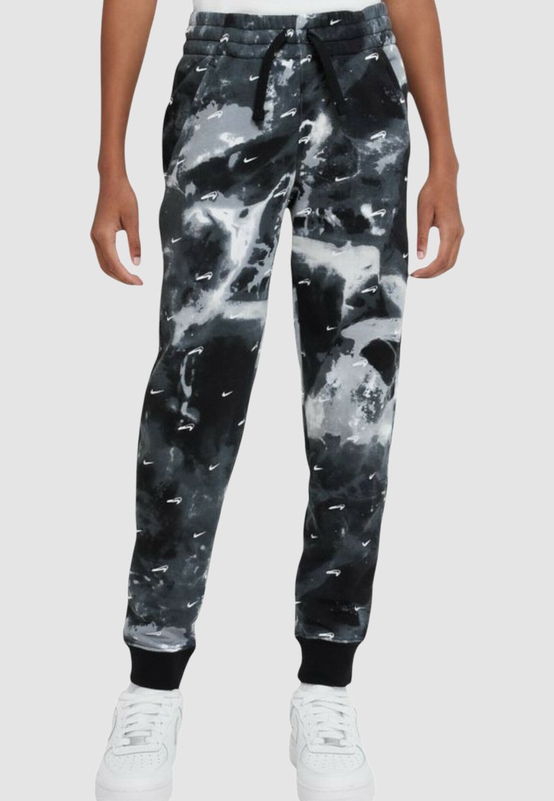Svart och grått tie-dye joggers har ett elastiskt midjeband med dragsko och ribbade muddar, prydda med små vita logotyper överallt.