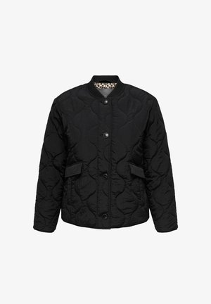 Giacca nera trapuntata con collo rotondo, chiusura frontale con bottoni e due tasche frontali. Tessuto testurizzato con finitura liscia e dettagli di fodera.