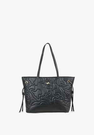 Borsa tote in pelle trapuntata nera con doppie tracolle, targhetta logo dorata e dettagli con coulisse sui lati.