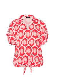 Blouse à manches courtes en motif géométrique rouge et blanc, fabriquée en tissu léger avec un lien à l'ourlet pour un look ajusté.
