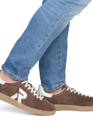 Rieker, RIEKER SNEAKER LOW U2200 - Baskets basses - brown
