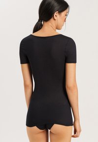 Hanro ULTRALIGHT - Tílko - black